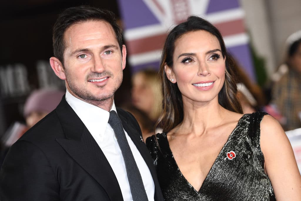Ella inició a hacer su fortuna mucho antes de convertirse en la señora de Frank Lampard, pues fue presentadora de los shows británicos ‘The One Show’, ‘Dancing on Ice con Phillip Schofield’ y ‘This Morning’.