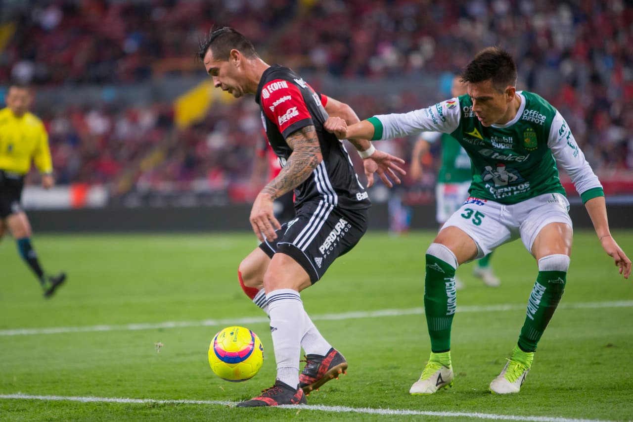 Pero desde el primer minuto, los dos cuadros pusieron sus intenciones sobre la mesa.