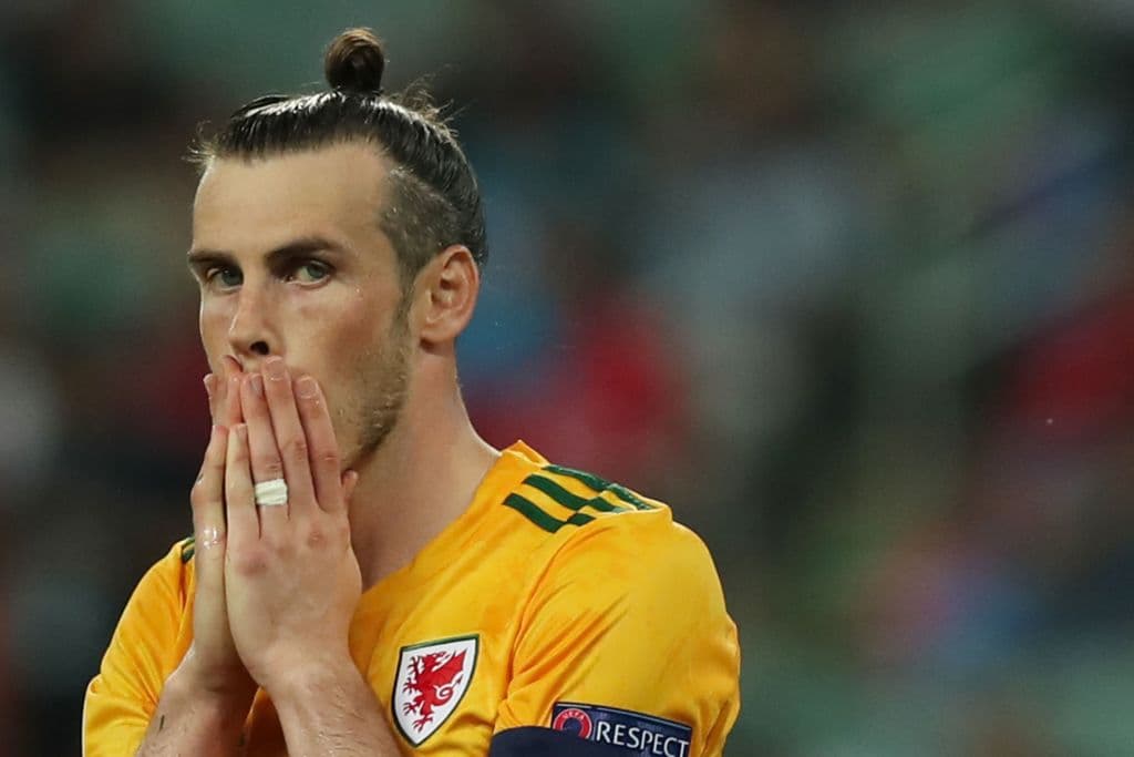 Gales logra derrotar 2-0 a Turquía en su partido inaugural del Grupo A en la Euro 2020. Con goles de Aaron Ramsey y Connor Roberts, los 'Dragones' suman sus tres primeros puntos en la tabla. Gareth bale hizo doble asistencia pero falla penalti.