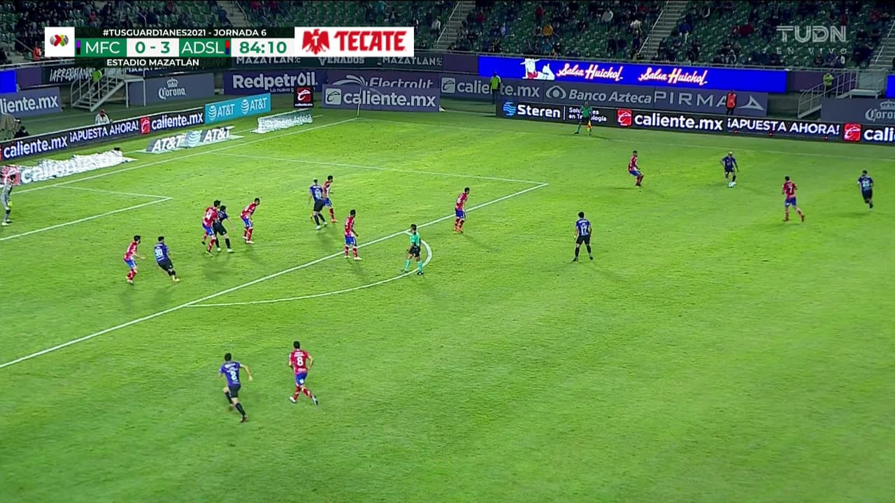 ¡TIRO ATAJADO! disparo por Michael Rangel.