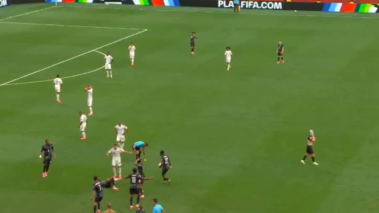 Impactante lesión de Ismael Koné en el Canadá vs. Catar del Mundial 2026