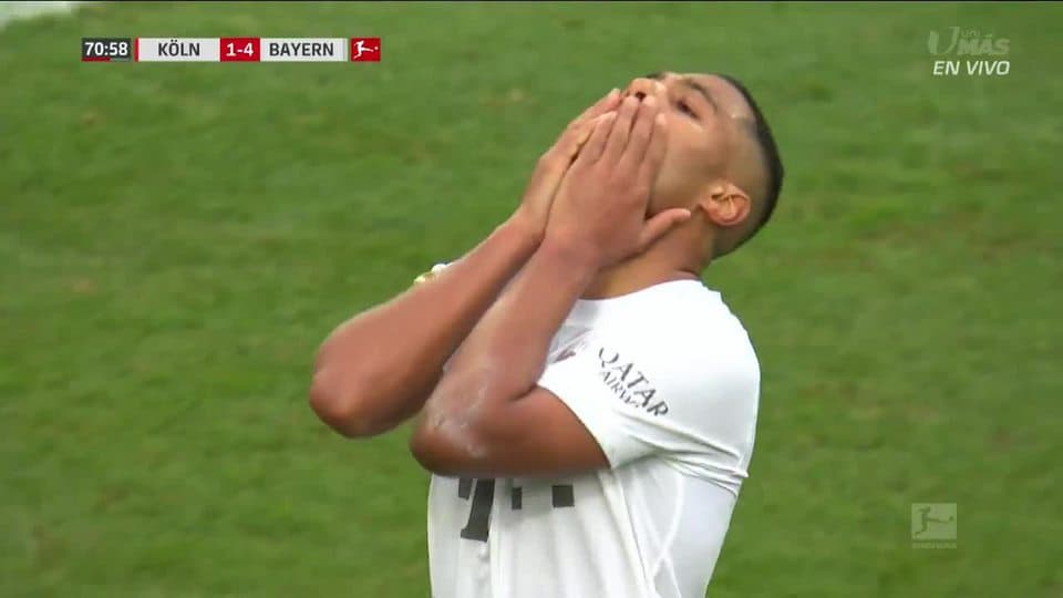 Tiro desviado de Serge Gnabry