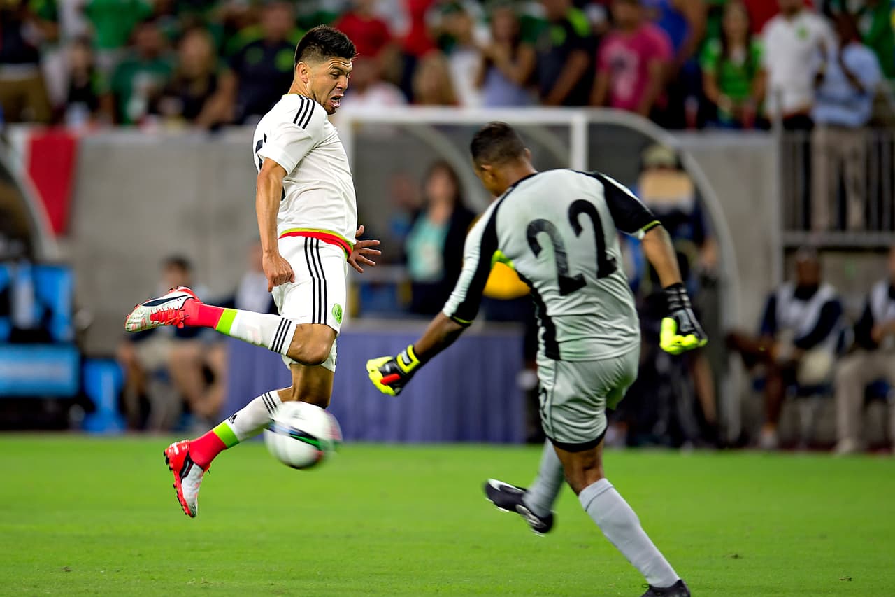 7 Donis Escober, pese a que su meta fue asediada, tuvo pocas oportunidades de enseñar sus condiciones, pero cuando lo hizo cumplió sin titubeos.