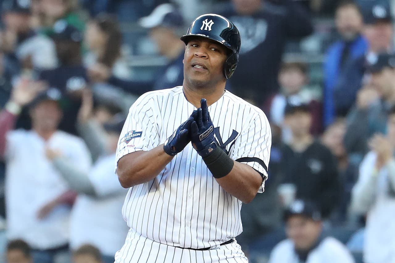 Los White Sox siguen reforzándose: firman a Edwin Encarnación