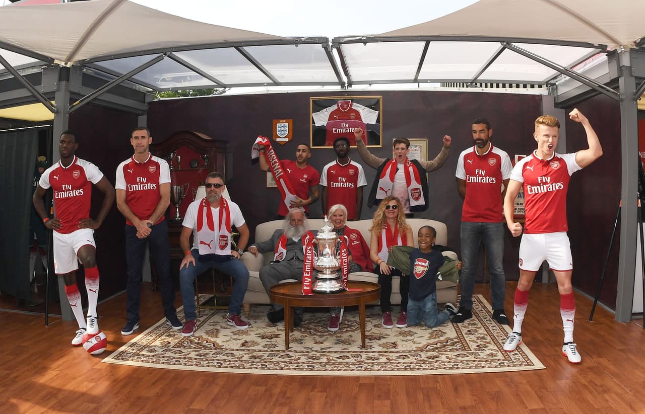 Así fue la fiesta de la presentación de la nueva indumentaria de Arsenal.