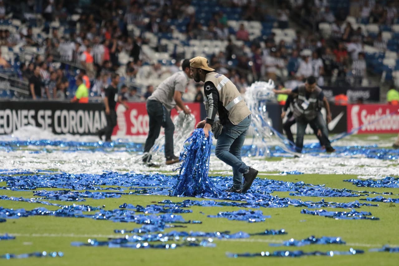 El colorido, el ambiente y la pasión previo al arranque del cotejo Semifinal de la Liga Campeones entre Rayados del Monterrey y el Sporting Kansas City.