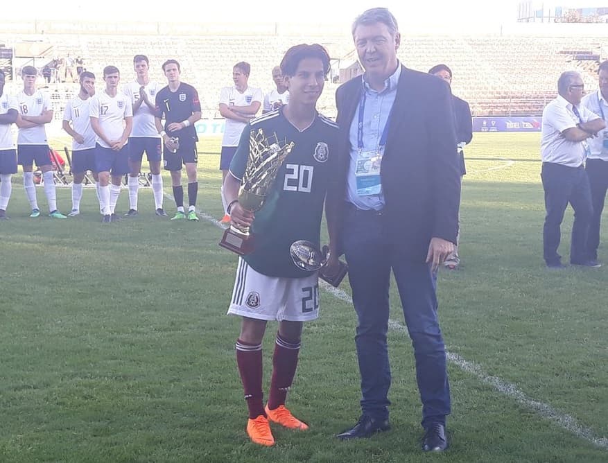 Diego Lainez fue nombrado el MVP en Esperanzas de Toulon; Aguirre fue el campeón de goleo