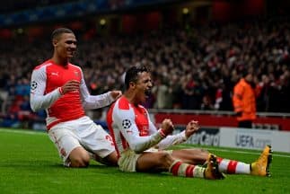 Alexis celebra su gol contra el Dortmund.
