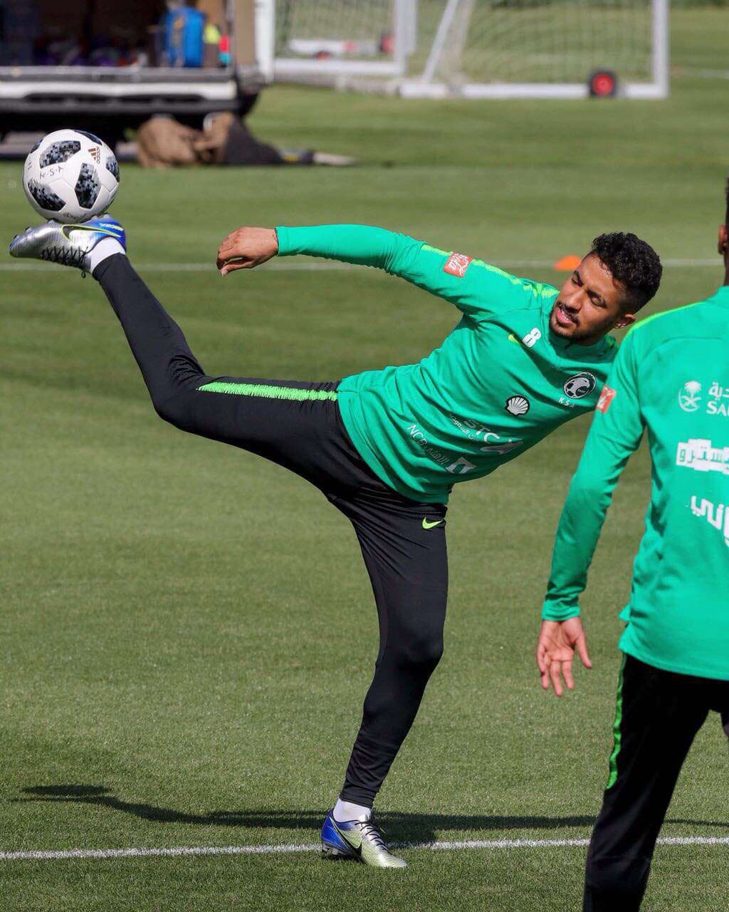 Hattan Bahebri (Mediocampista / Al-Shabab)