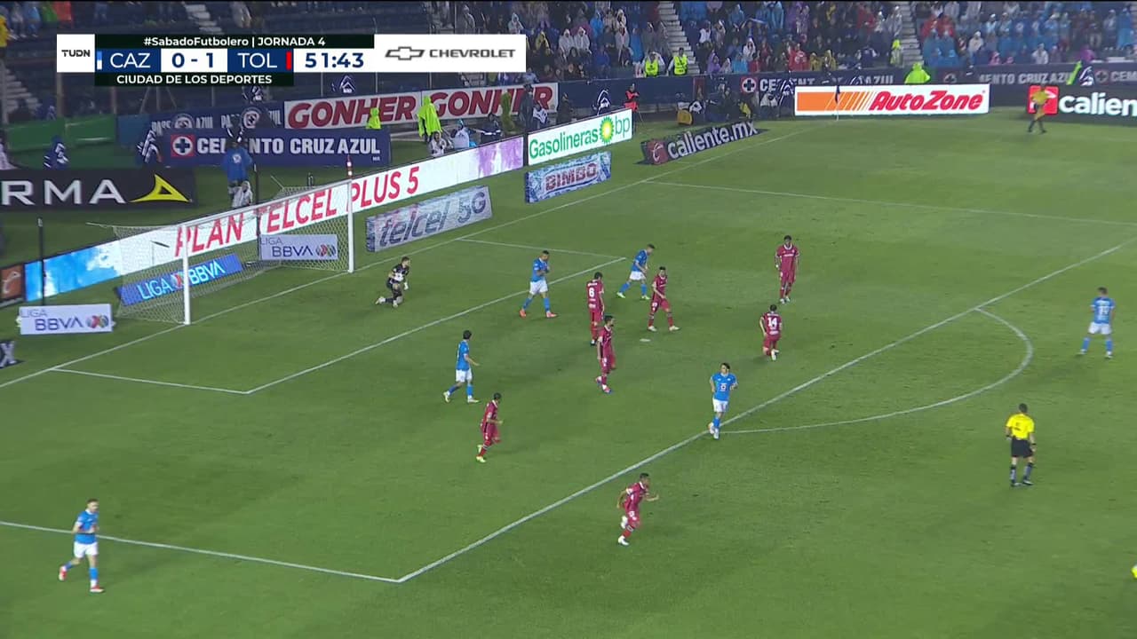 ¡TIRO ATAJADO! disparo por Lorenzo Faravelli.