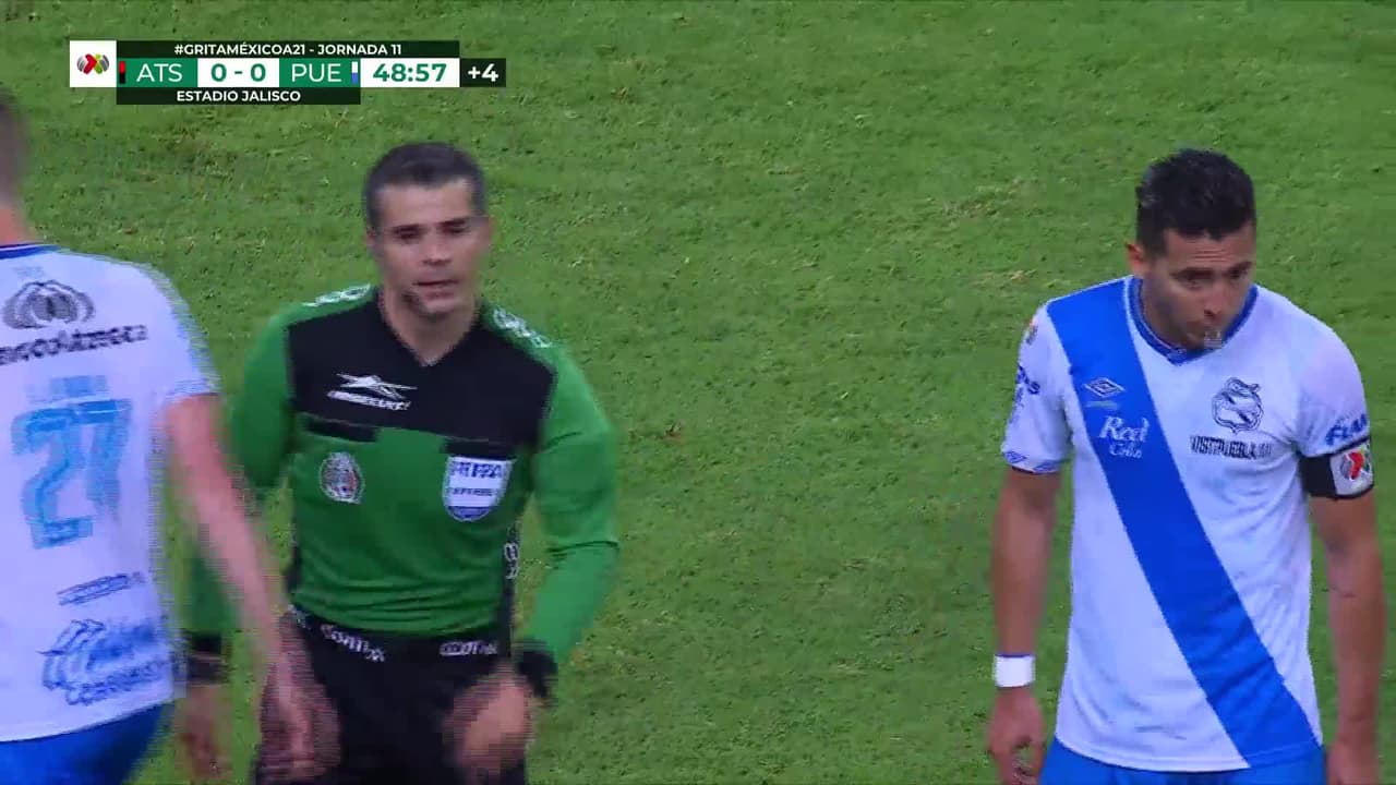 ¡GOL!  anota para Puebla. Christian Tabó