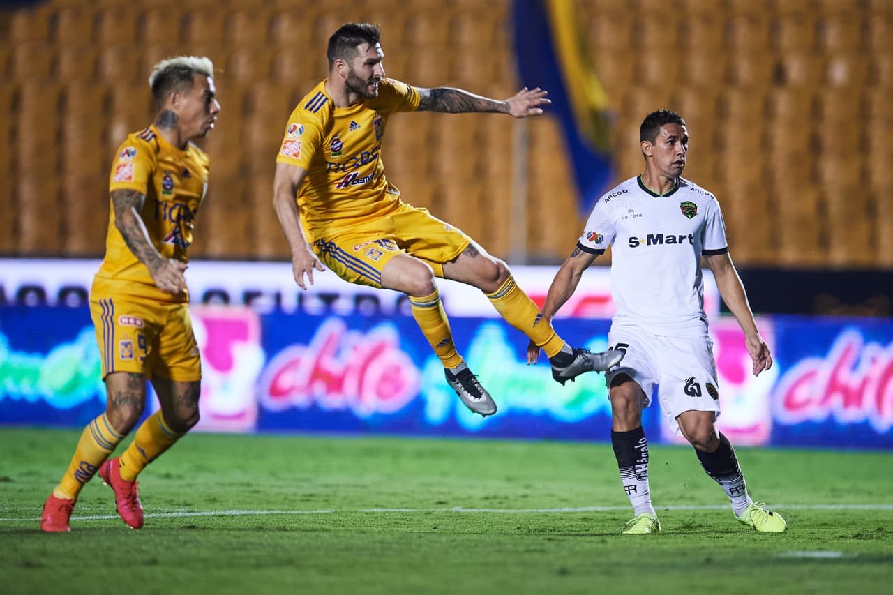 Gignac anotó el 2-1 ante Juárez, mismo que significó la voltereta ante Bravos. Posteriormente su equipo ganó 3-2 y al goleador francés no le importó que el 'Volcán' estuviera vacío, festejó como si todos estuvieran ahí ¡Este es Gignac!