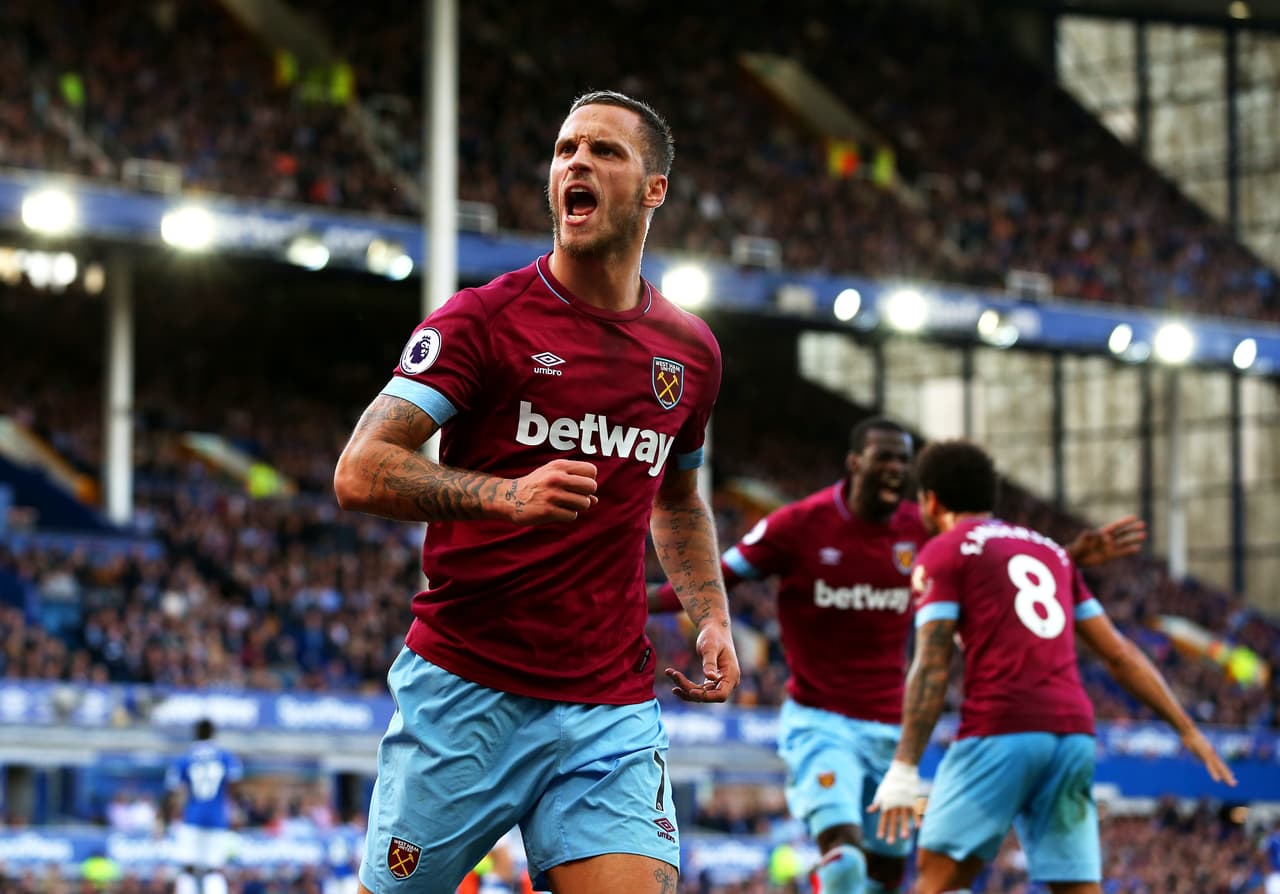 El 1-3 a favor llegó por medio de Marco Arnautovic, que tras pase de Pedro Obiang, aumentó la cuenta al minuto 16 del segundo tiempo.