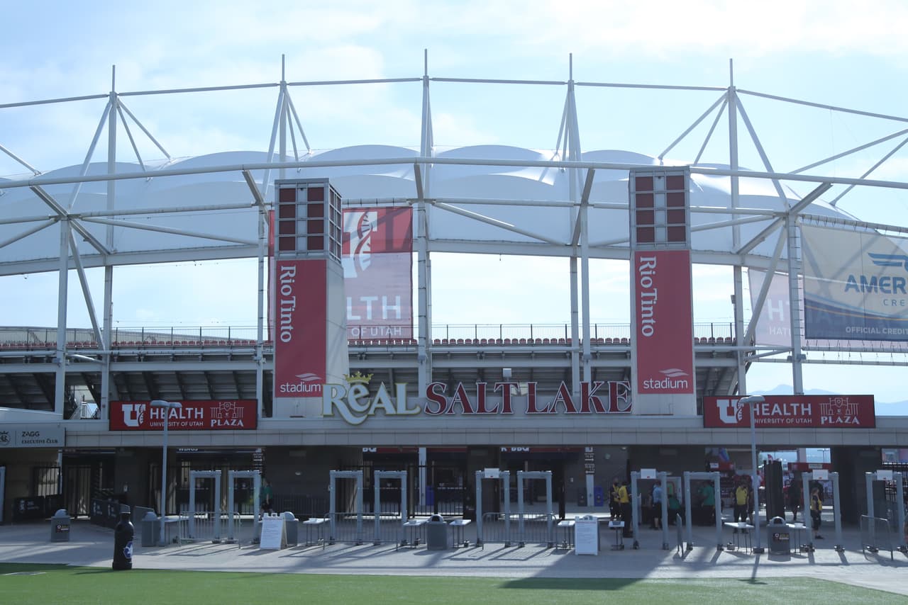 En el Oeste, el viernes por la noche Real Salt Lake recibió a Vancouver Whitecaps FC en el Rio Tinto Stadium.