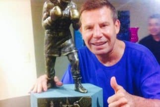El superestrella del boxeo al que está dedicada esta obra es Julio César Chávez, el más grande peleador mexicano de todos los tiempos (Foto: Twitter).