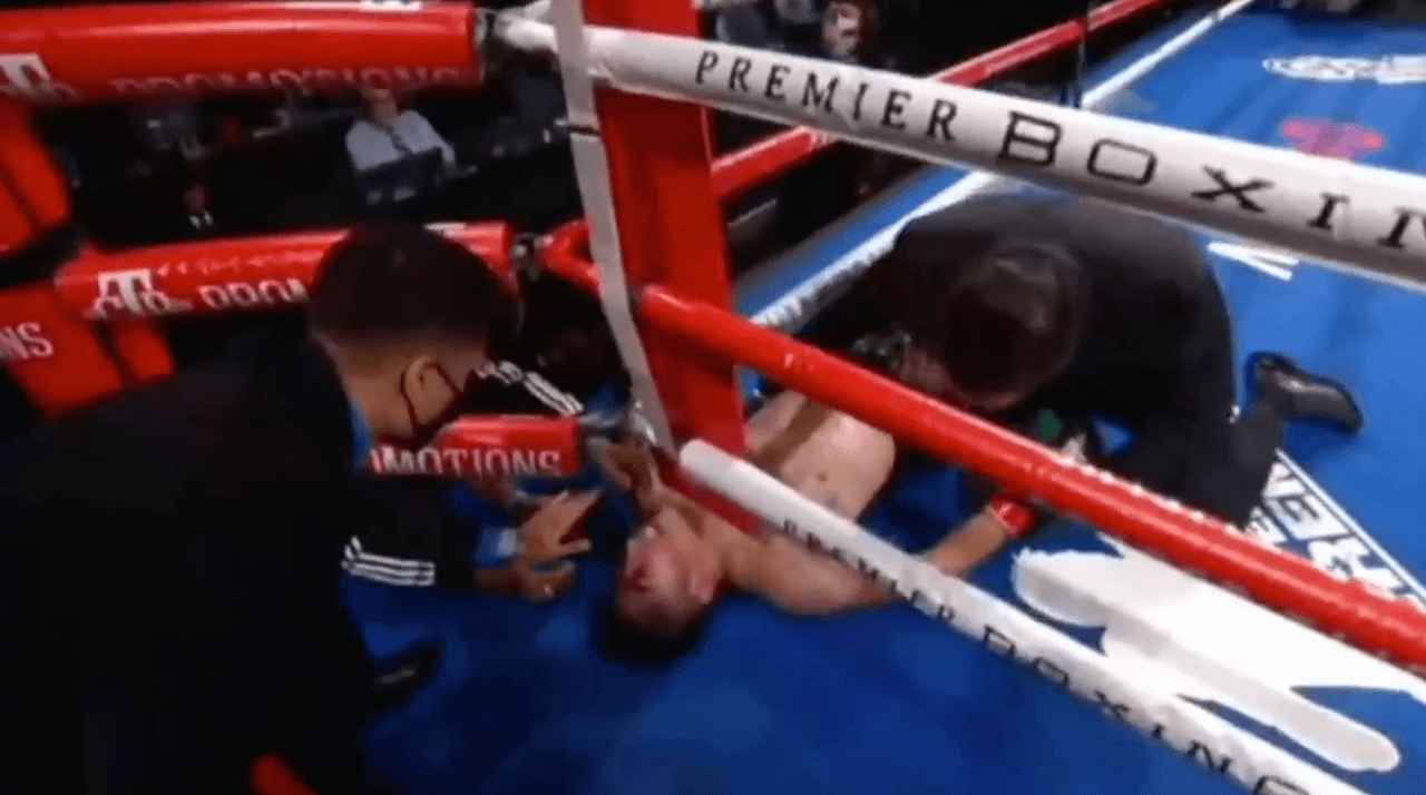 Las impactantes imágenes del uppercot que mandó a la lona al mexicano. | El nocaut del año le otorgó a Gervonta Davis el cinturón superpluma de la AMB, además de conservar su título del mismo organismo, pero en la categoría ligero.