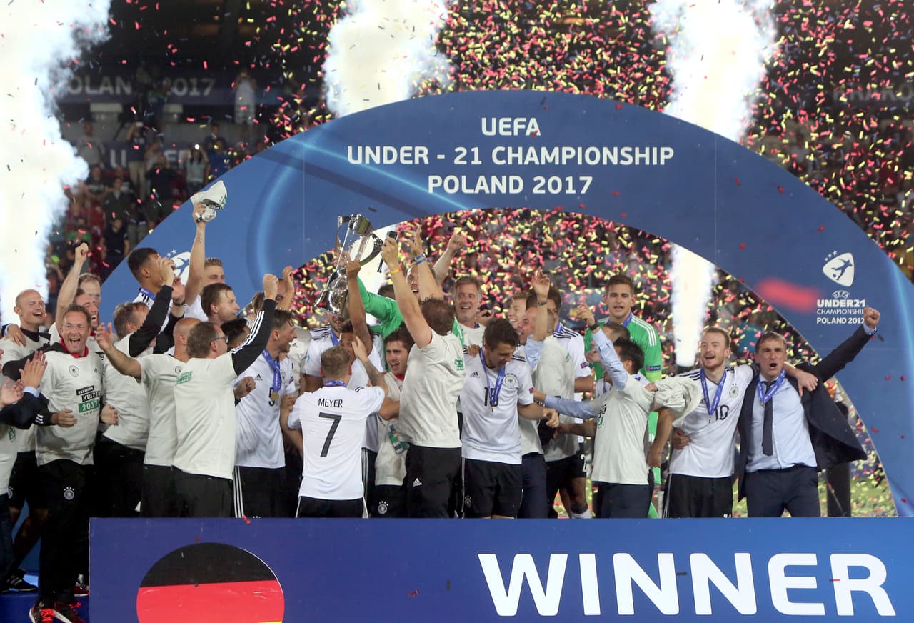Al mismo tiempo, la selección de Alemania Sub-21 lograba también el título del Europeo en Polonia, dando una demostración del poder que tienen los teutones en presente y futuro.