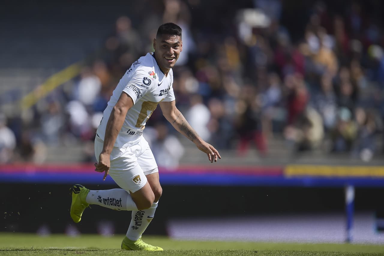 El chileno Felipe Mora puso el 2-0 al minuto 31 del primer tiempo luego de un pase de Pablo Barrera.