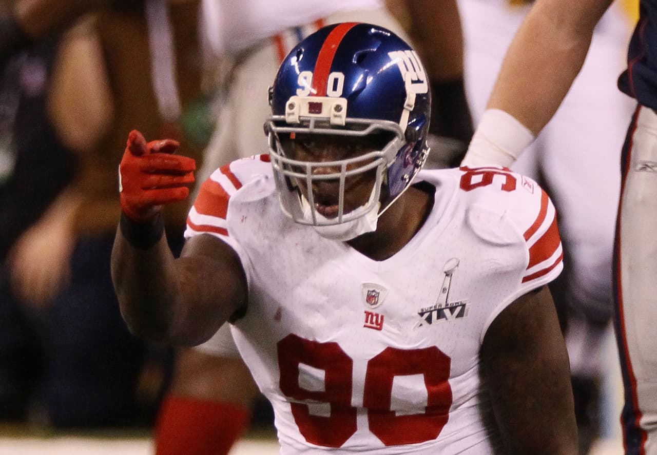 Desde entonces, el defensivo ha jugado con una protección en la mano.