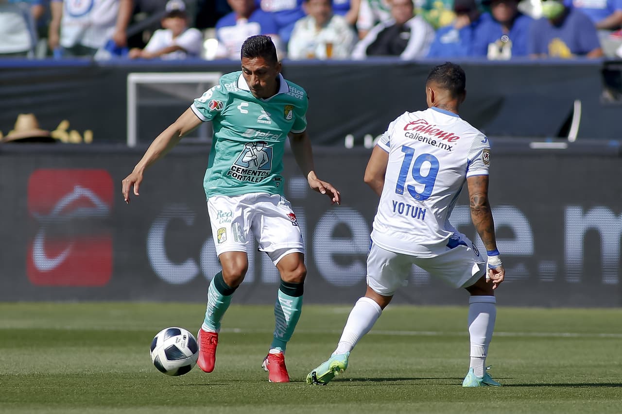 Cruz Azul ganó el Campeón de Campeones con Jonathan Rodríguez como protagonista haciendo dos goles.