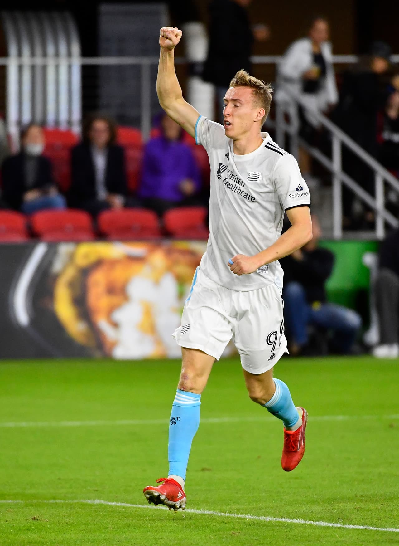 DELANTERO - Adam Buksa (New England Revolution)
<br>