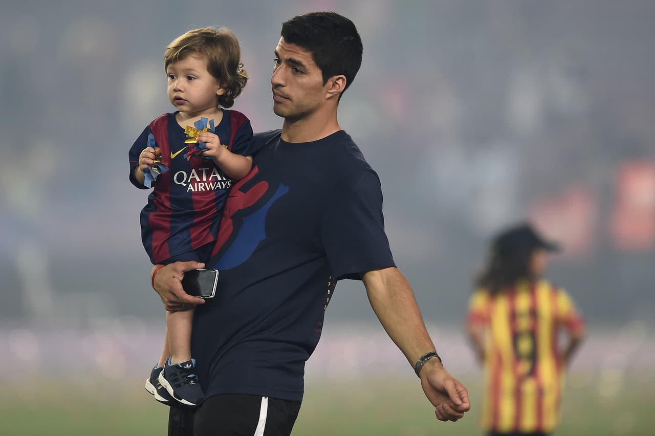 Benjamín es el hijo menor de Luis Suárez y tiene cinco años. La hija mayor del goleador uruguayo es Delfina, de ocho años.