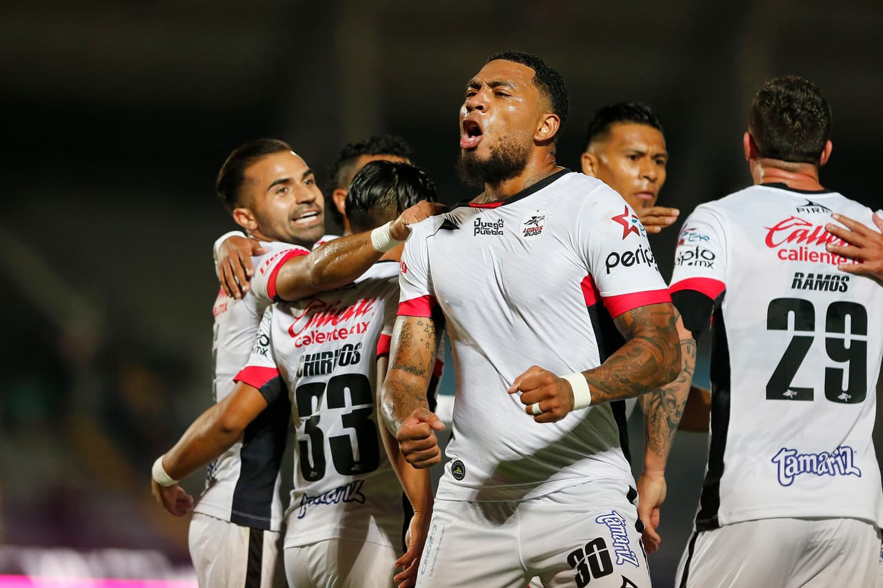 <b>Lo mejor: </b>de la mano de su pareja en ataque, Kazim-Ramos, Lobos llegó a 6 encuentros seguidos sin perder, venciendo a Xolos en el Universitario de la BUAP.