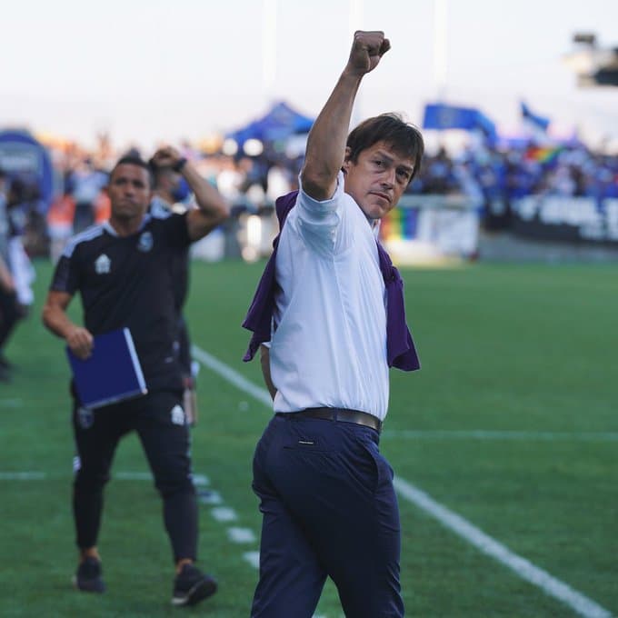 Matías Almeyda y Chofis López logran marca invicta en San José