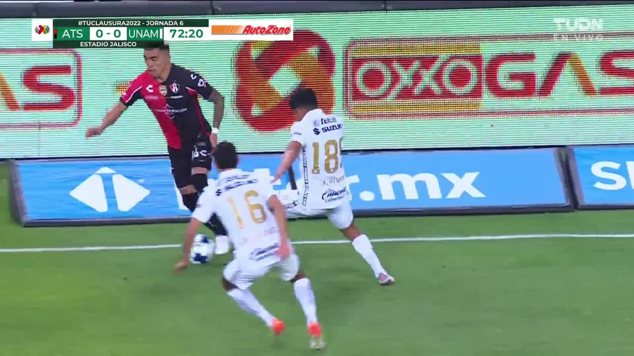 ¡TIRO ATAJADO! disparo por Juan Ignacio Dinenno.