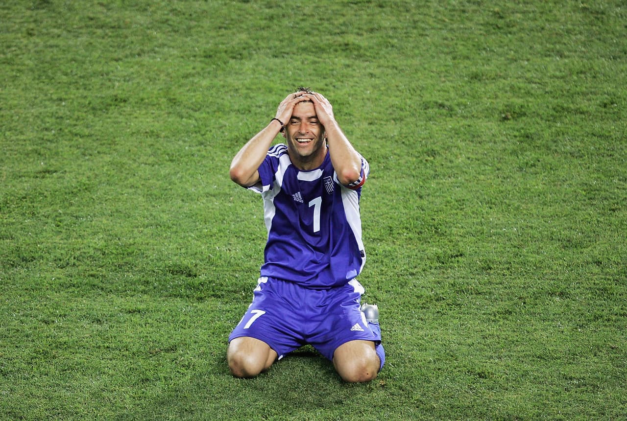 Dimitri Kirichenko y Dimitri Bulykin marcaron para los rusos, mientras que Zisis Vryzas marcó el gol de los griegos, que al final alcanzarían la siguiente ronda con solo 4 puntos por tener mayor número de goles a favor que España.