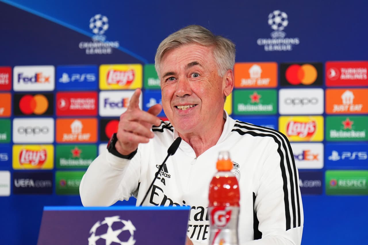 Ancelotti en conferencia de prensa con Real Madrid.