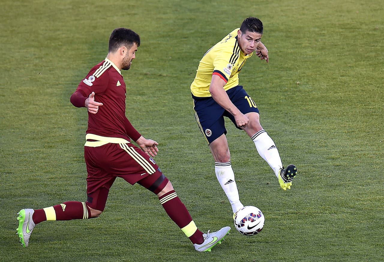 Desde el primer minuto la selección de Venezuela hizo que Colombia se viera mal en el campo, James y compañía no se encontraron en el rectángulo verde por el buen parado de la ‘Vinotinto’.
