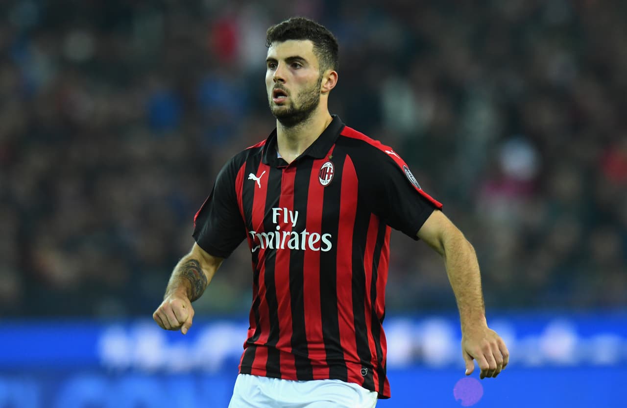 Con 20 años, el delantero logró 18 goles en la pasada temporada y en la actual acumula cino. Sigue buscando el protagonismo en el equipo 
<i>Rossonero, </i>pero tiene la ventaja de ganarle un luga en la plantilla a Luiz Adriana, Carlos Bacca y Adrian Silva.