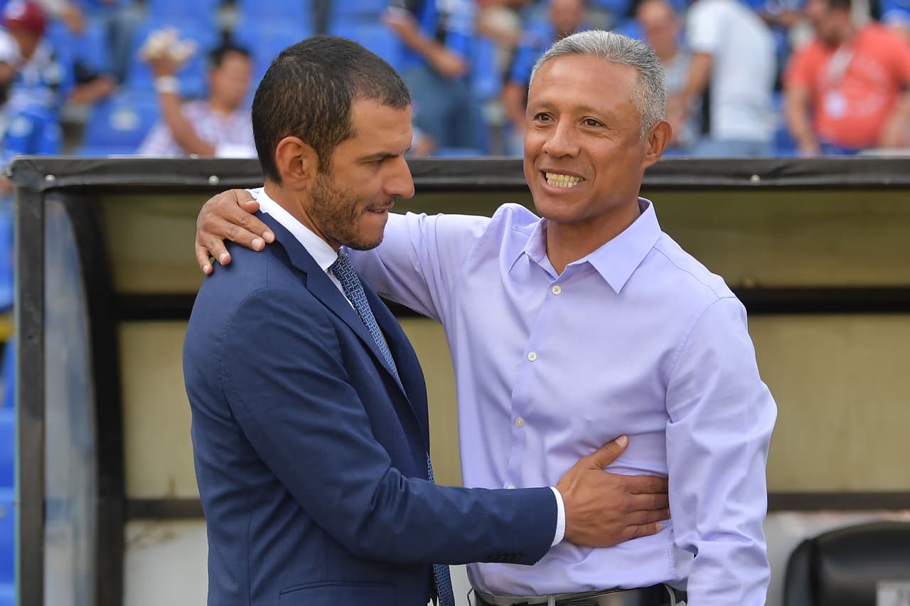 Jaime Lozano y Roberto Hernández comenzaban a ser cuestionados en sus respectivos banquillos.