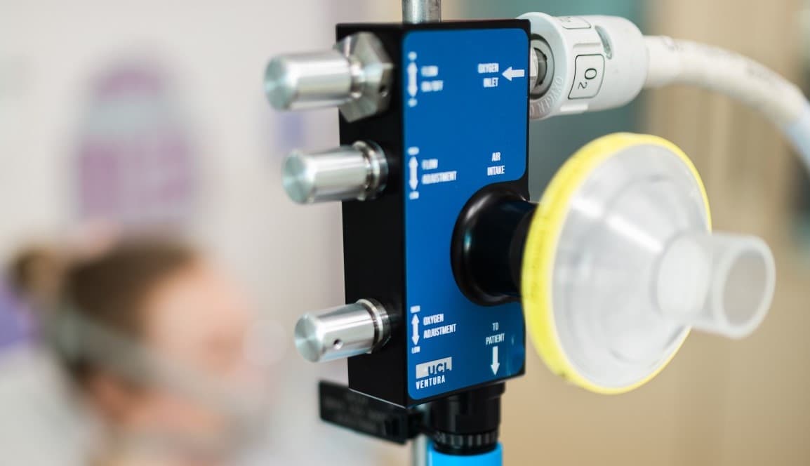 Ingenieros de F1 diseñan respirador para combatir al coronavirus