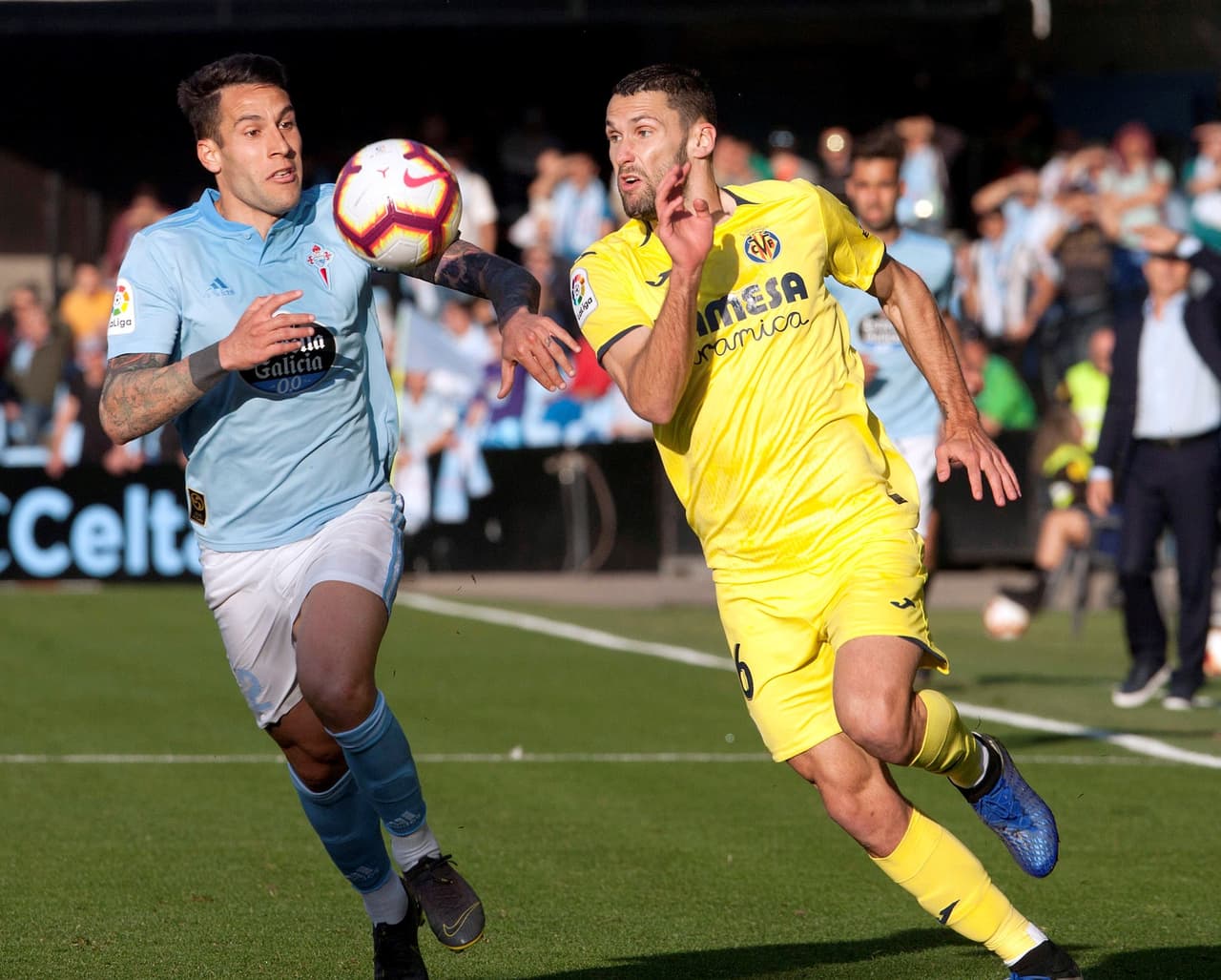 A pesar de la intención de Villarreal por asumir el juego, Celta reaccionó y empató al minuto 26 del segundo tiempo con gol de Maxi Gómez y remontó al minuto 41 de la misma etapa con tanto de penalti de Iago Aspas.