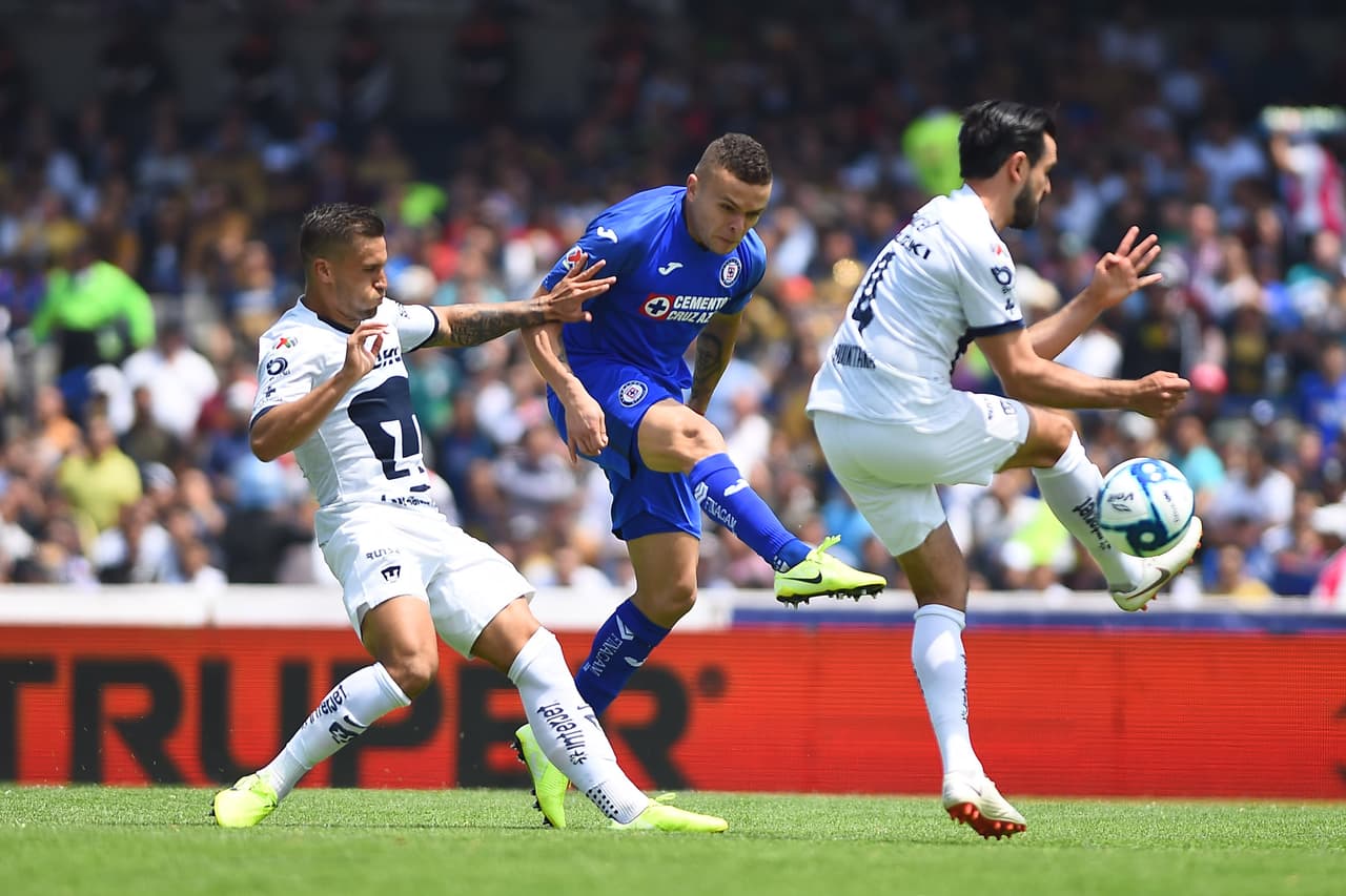 Cabecita Rodríguez abrió el marcador con un disparo dentro del área.