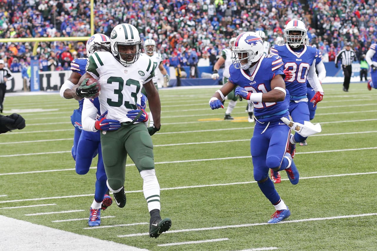 Los Bills le hicieron la maldad a los Jets y al ganarles 22-17, y al ganar los Steelers a los Browns, los dejaron fuera de Playoffs. Estas son las mejores tomas del partido.