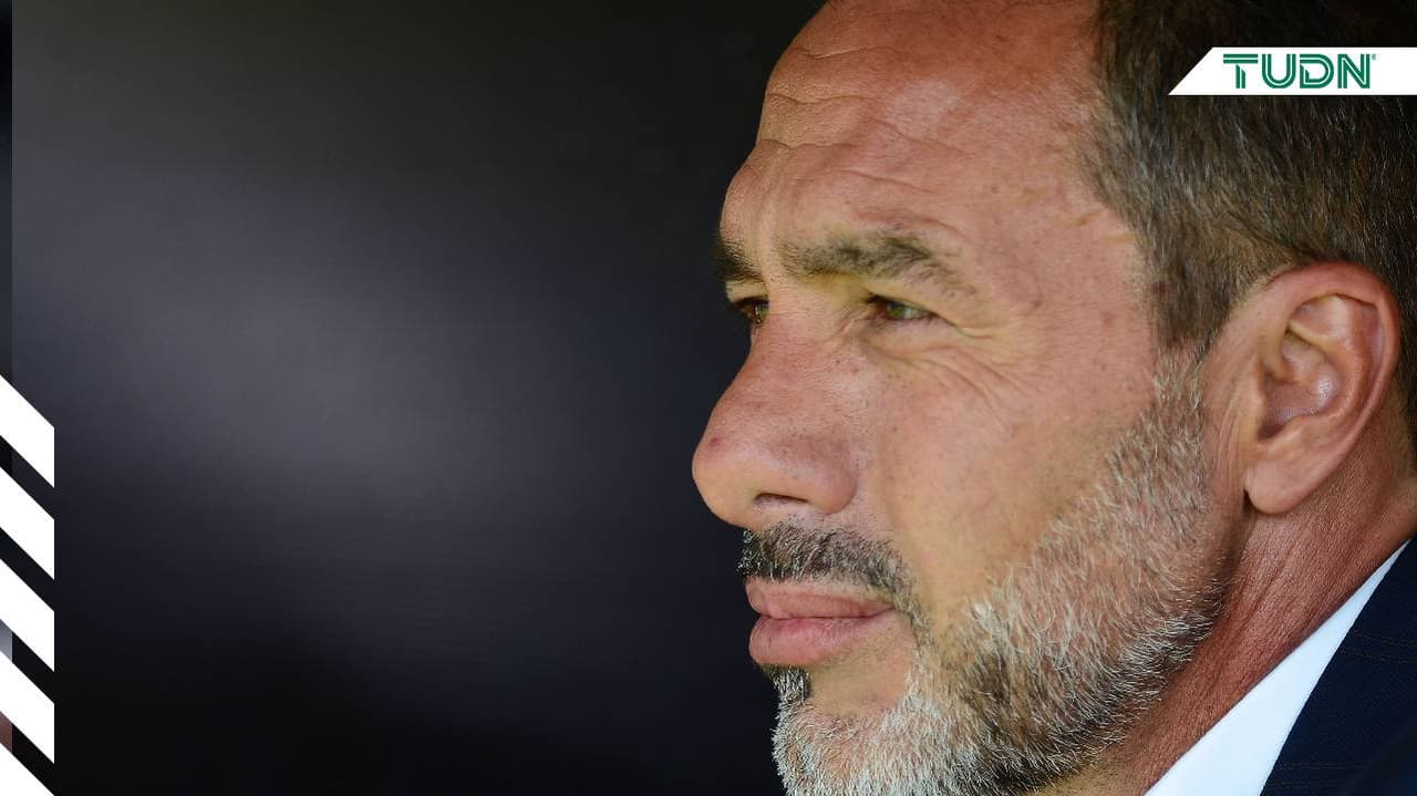 Gustavo Matosas, evasivo ante acusaciones de corrupción