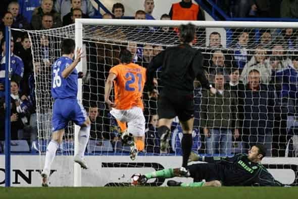 El equipo chipriota logró un meritorio empate a dos, pero igual quedó en el último lugar de su grupo.