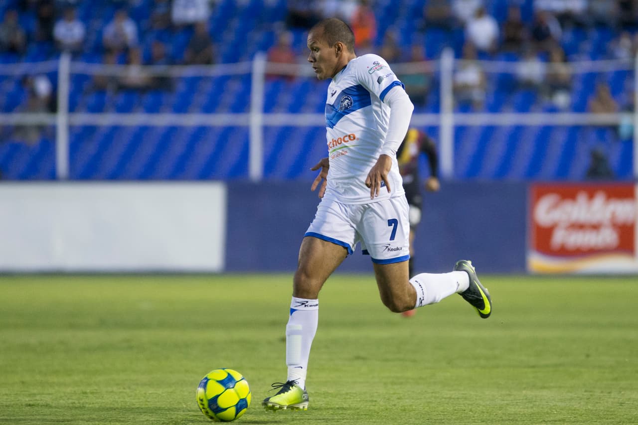Juan David Pérez (Veracruz, Celaya): en los Tiburones no tenía lugar por lo que pasó cedido a los Toros. Allí fue goleador, pero no fue suficiente para encontrar un espacio en el equipo de la Liga MX.