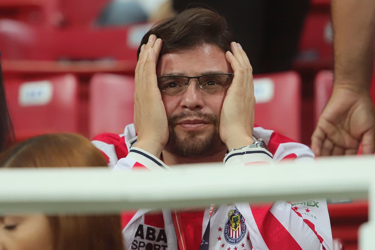 Los fanáticos de Chivas no salían de su asombro por la forma en que Morelia dio la voltereta en el Estadio Akron.