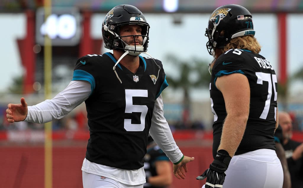 <b>2) Jacksonville Jaguars</b>. Uno de los equipos con mejor talento en lo general en cada una de sus líneas. Si Blake Bortles mejora su nivel, irremediablemente los va a guiar de nuevo a los Playoffs.