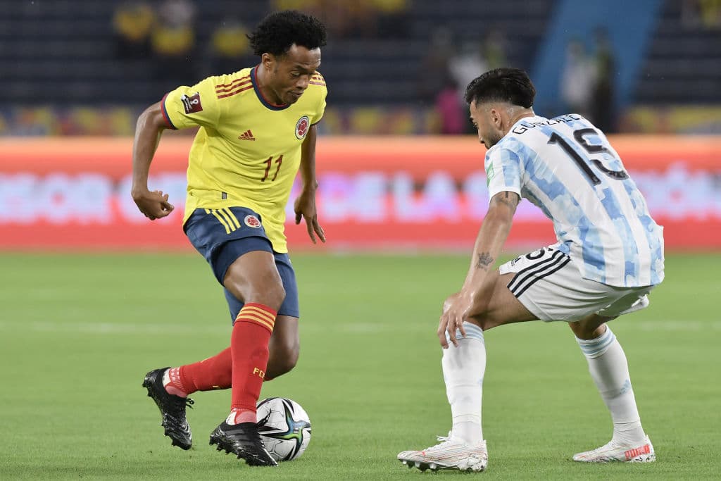 Argentina no logra aguantar la ventaja de 0-2 y los tantos de Luis Muriel y Miguel Borja le dan el empate a 2-2 a Colombia en el minuto 90+4.