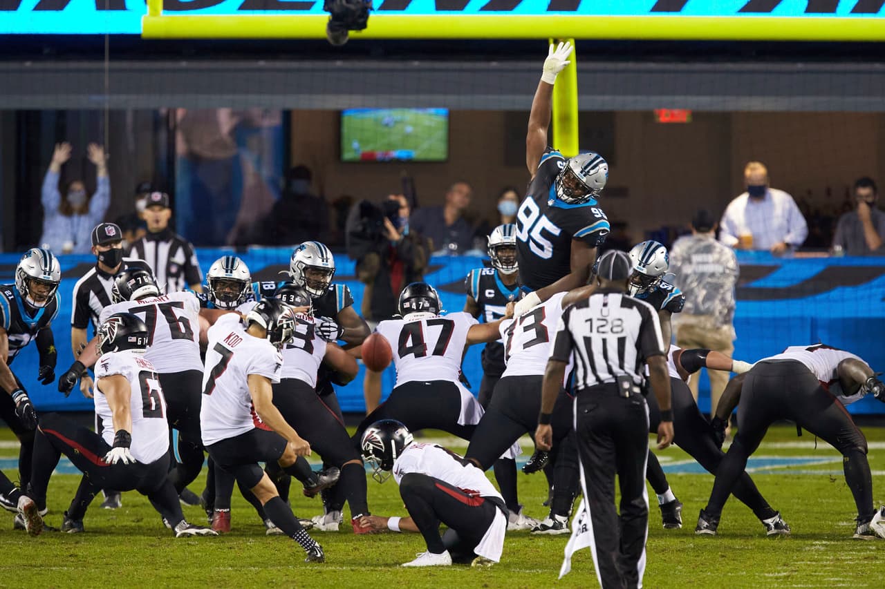 Atlanta consigue despertar un poco la defensa y consiguen la victoria 25-17 sobre las Carolina Panthers en el Thursday Night.