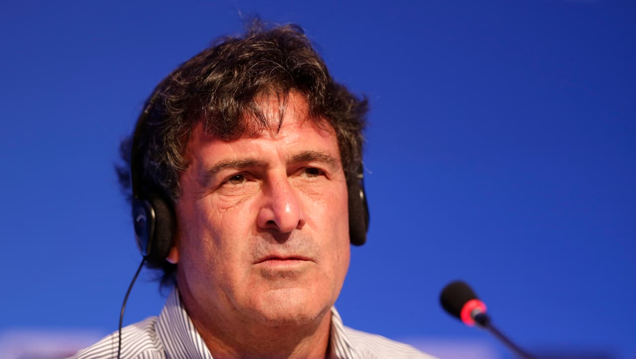 Former soccer great and World Cup winner Mario Kempes of Argentina speaks during a press conference one day before the draw for the 2014 soccer World Cup in Costa do Sauipe near Salvador, Brazil, Thursday, Dec. 5, 2013. (AP Photo/Andre Penner)
