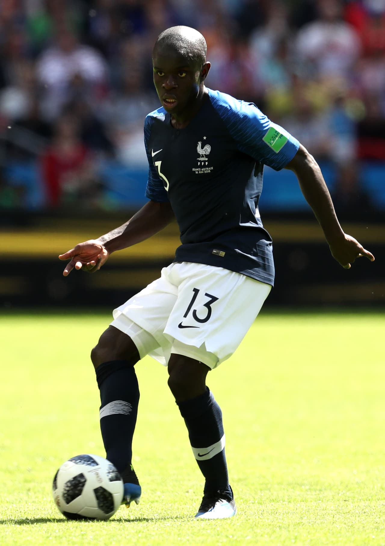 Mediocampista: N'golo Kanté (Francia) - 72 millones de dólares.