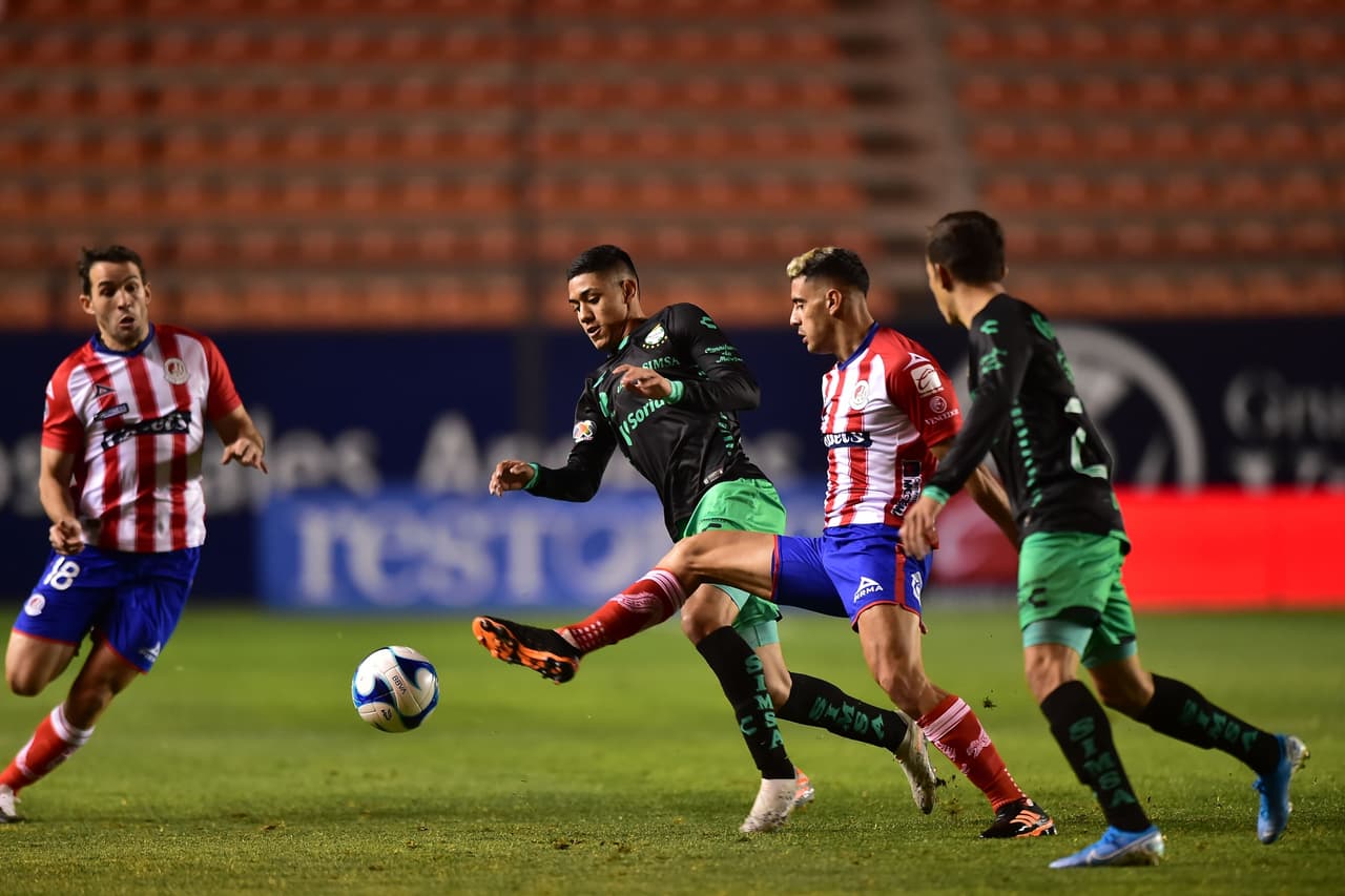 Un solitario gol de Nicolás Ibáñez al 15', Atlético San Luis vence 1-0 a Santos y suman tres unidades. Atlético San Luis se acerca a dos puntos de Santos, ya que llegan a 10 unidades y los Guerreros se quedan con 12.