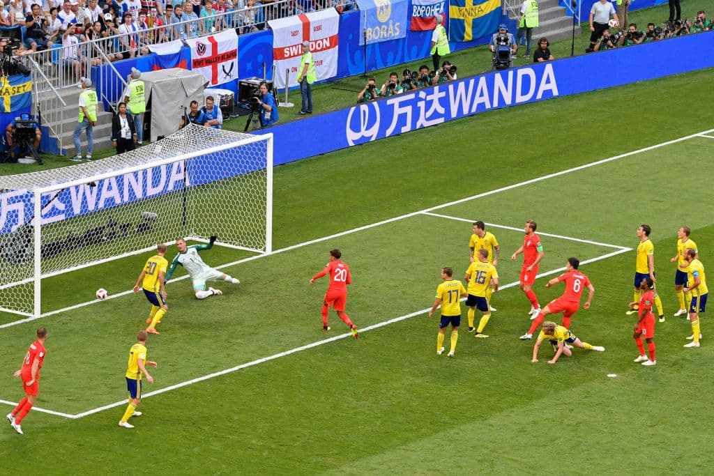 El primer gol de Inglaterra llegó al minuto 30 del primer tiempo tras un tiro de esquina que cabeceó Harry Maguire para poner el 1-0