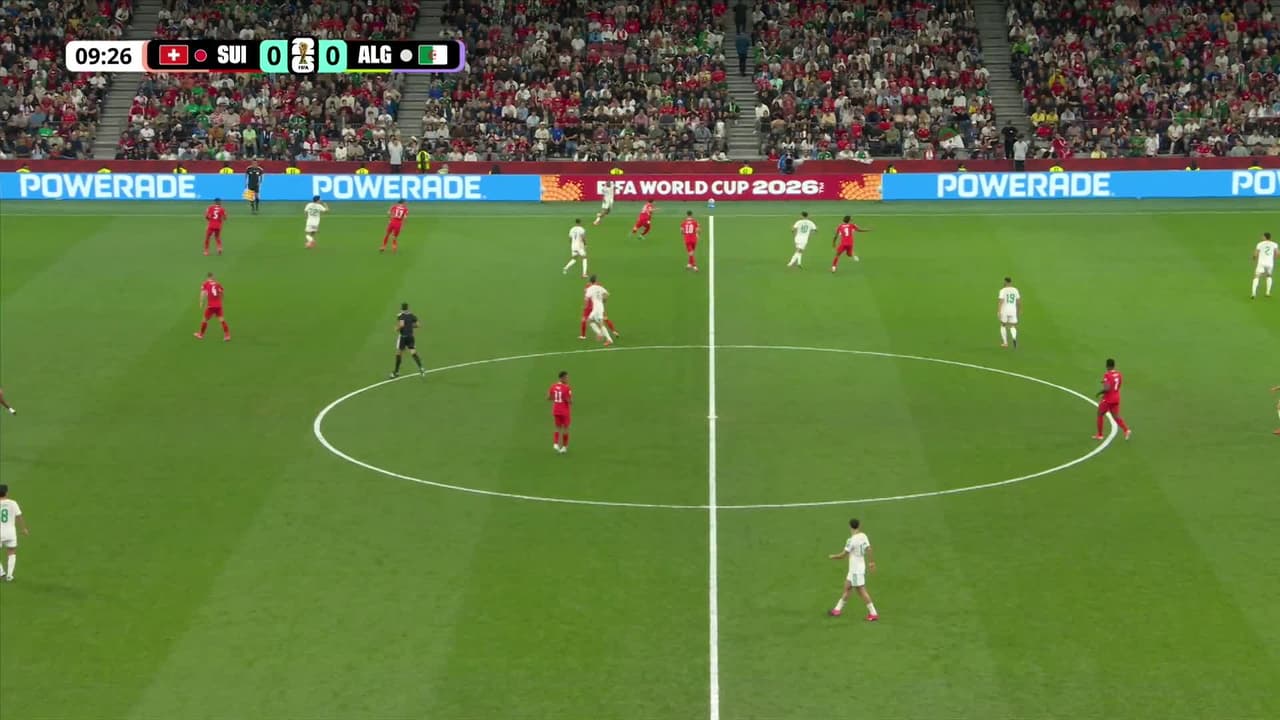 ¡GOL!  anota para Suiza. Breel Embolo